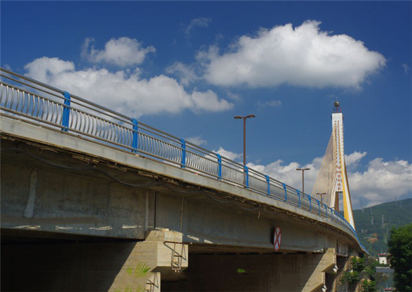 四川304不锈钢桥梁护栏：安全、耐用与美观的完美结合
