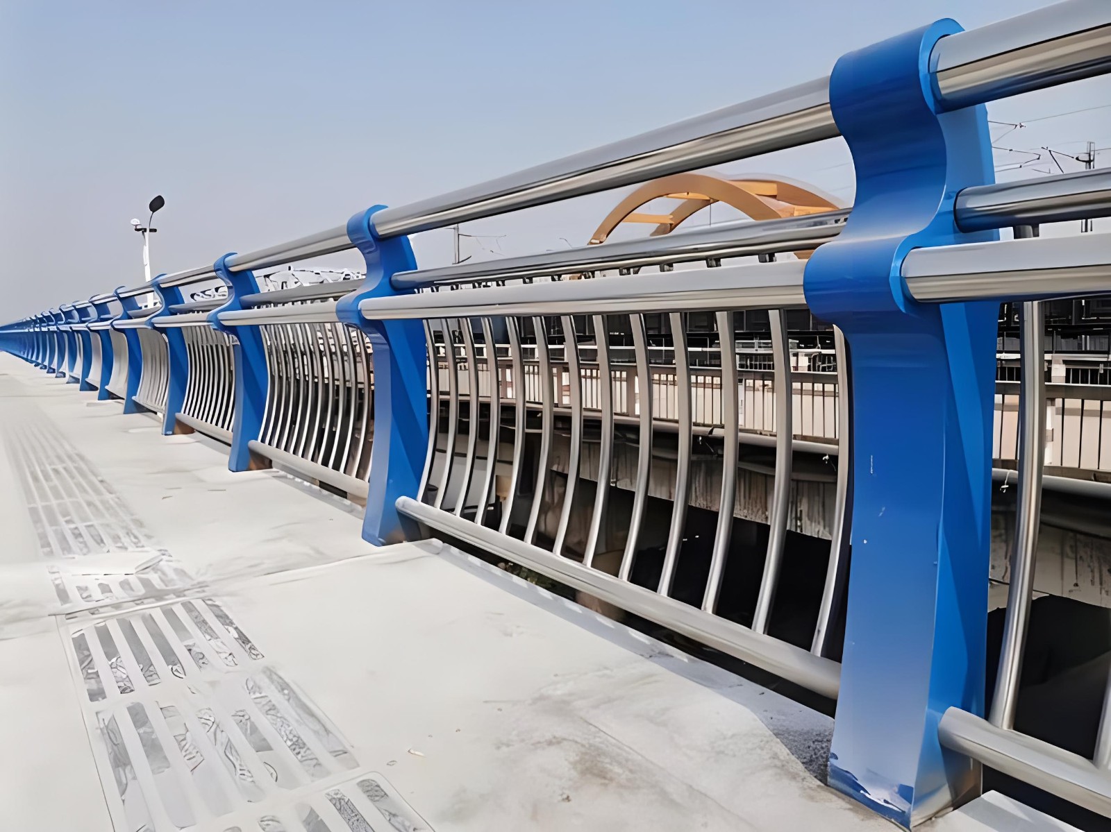 四川不锈钢复合管护栏制造工艺要求及其重要性